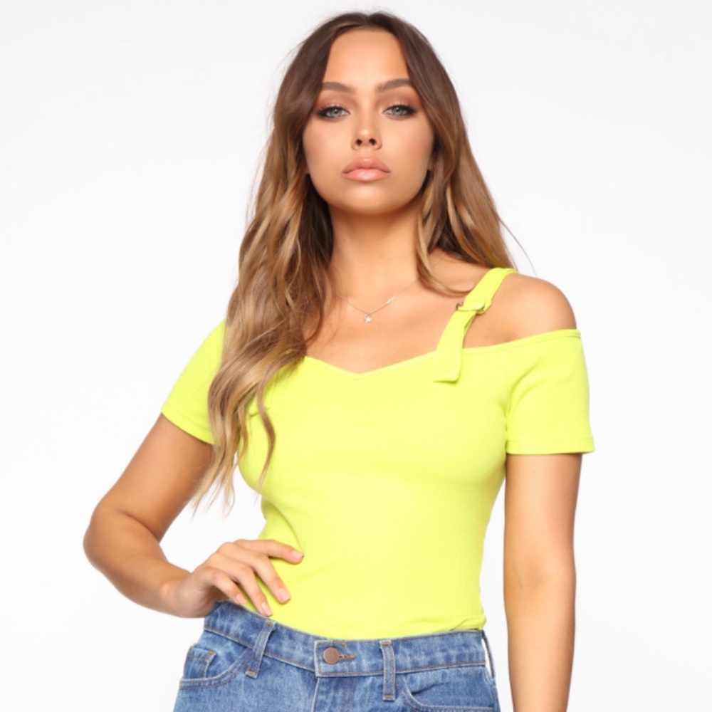 Cold shoulder crop top